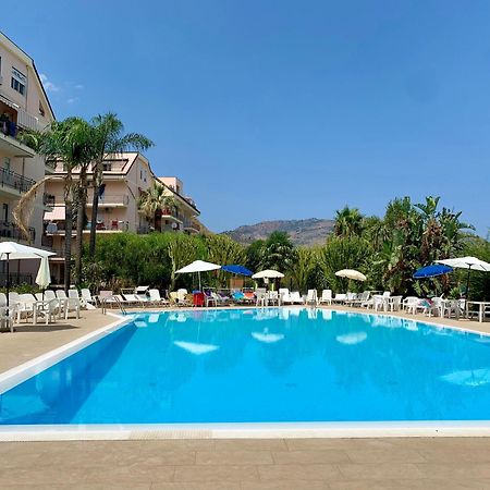 Griseo - Sicily Vista Apartment Калатабиано Екстериор снимка