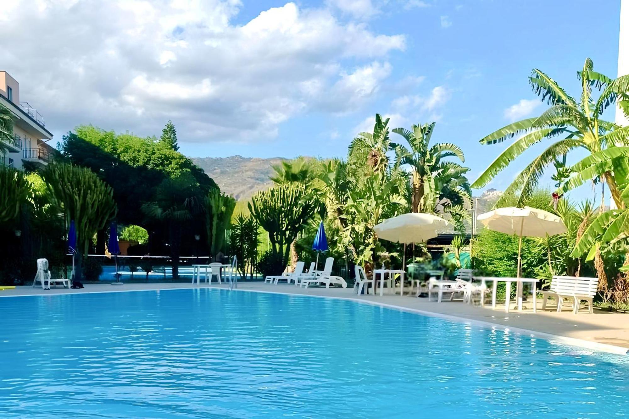 Griseo - Sicily Vista Apartment Калатабиано Екстериор снимка