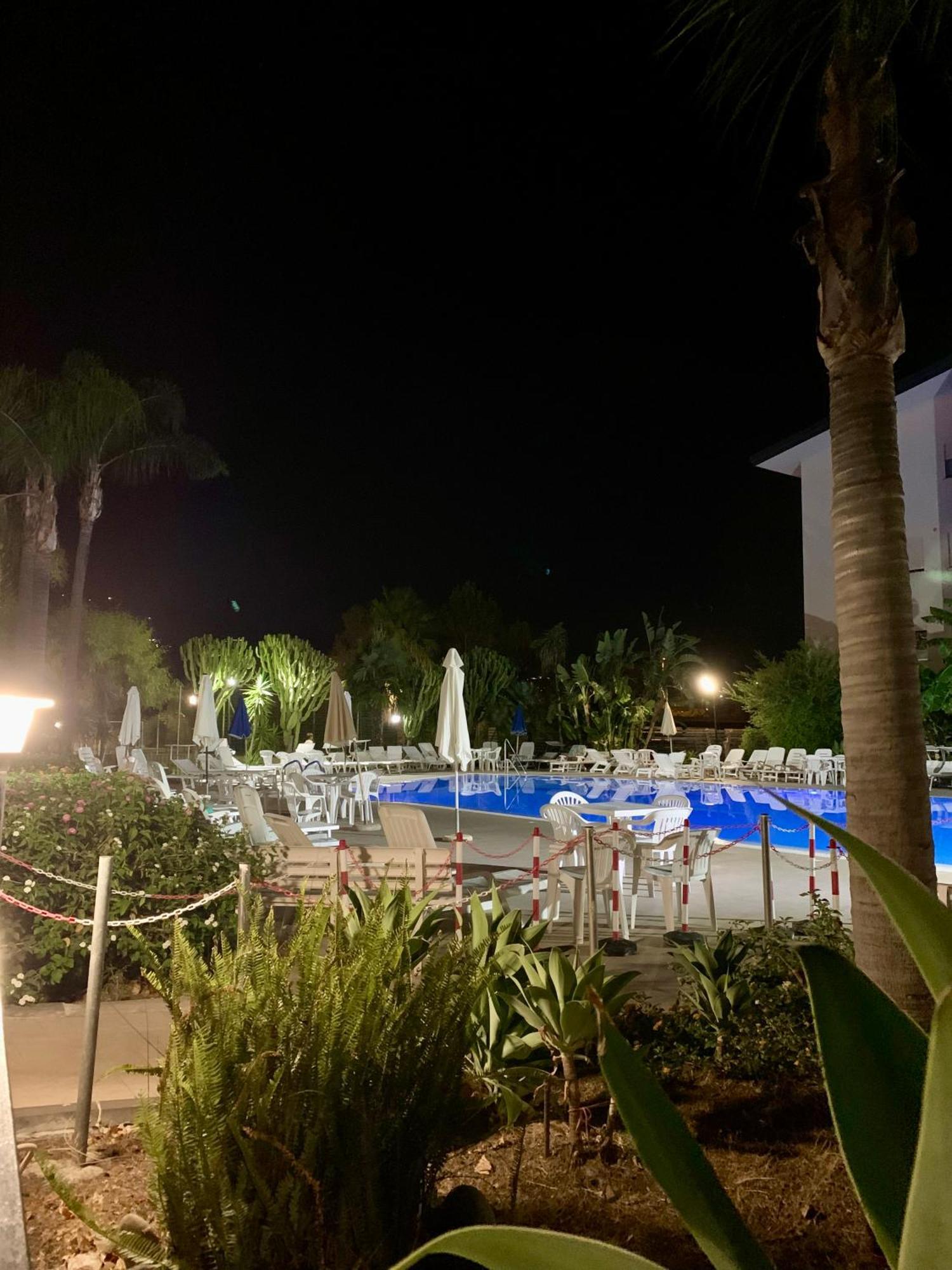 Griseo - Sicily Vista Apartment Калатабиано Екстериор снимка