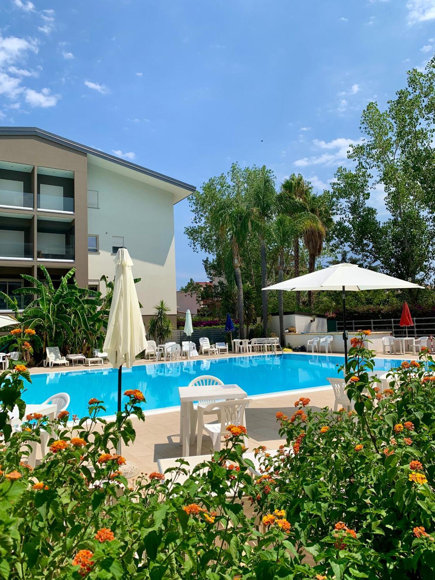 Griseo - Sicily Vista Apartment Калатабиано Екстериор снимка